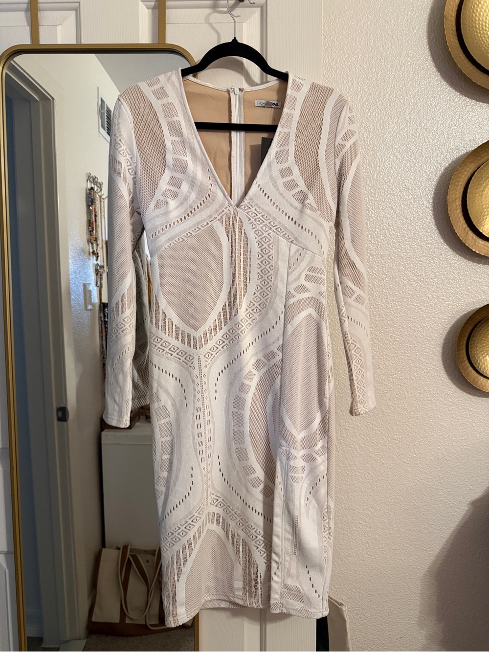 Fashion Nova White and Cream V-Neck Long Sleeve Sheath Dress